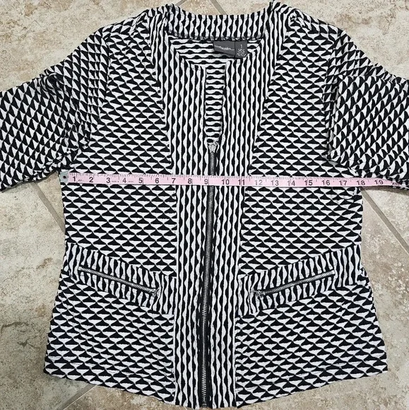 Chico’s Travelers 1 Medium  Black White Geometric Zip Blazer Jacket Work Preppy - Picture 6 of 7